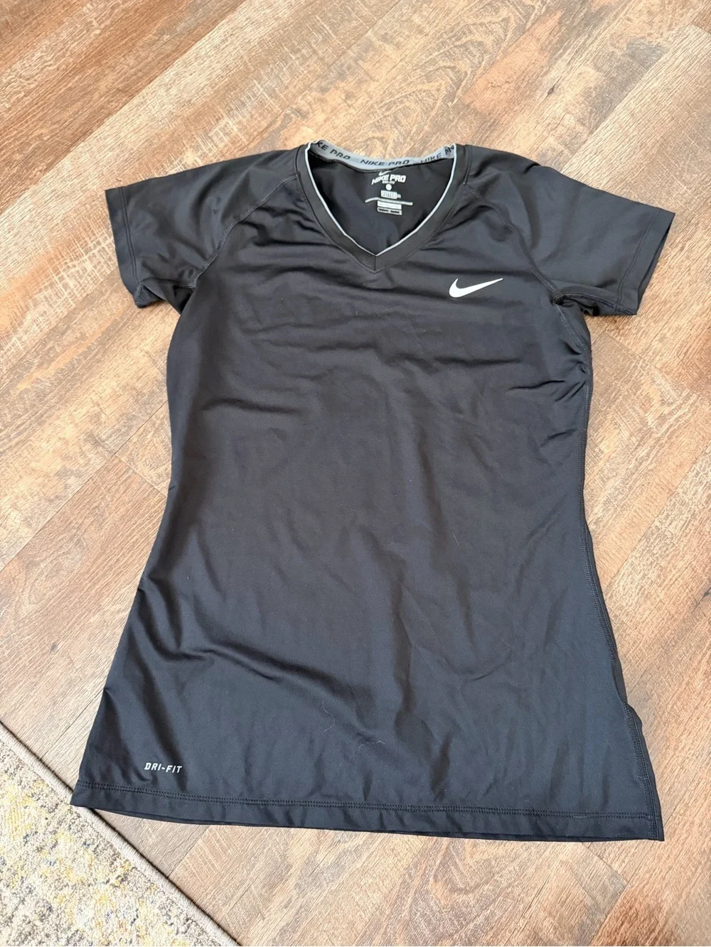 Nike Pro Dri-FIT Fitted Short Sleeve Athletic Top Women’s Large Black